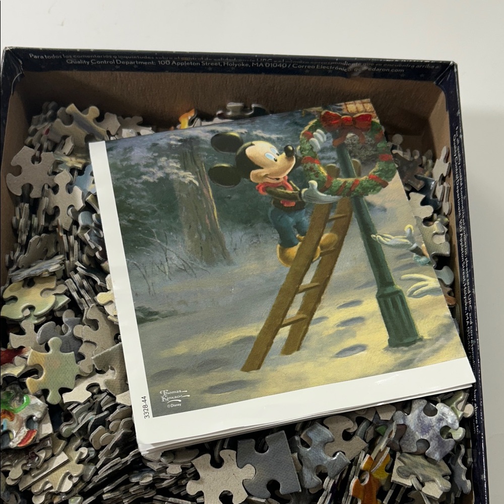 Disney Thomas Kinkade Festive Winter Puzzle - Red and Green - Picture 11 of 16